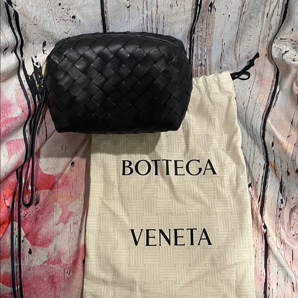 Bottega Veneta Napa Intrecciato Zip Wristlet Clutch Black